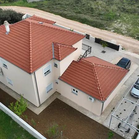 Апартаменты House Calma *